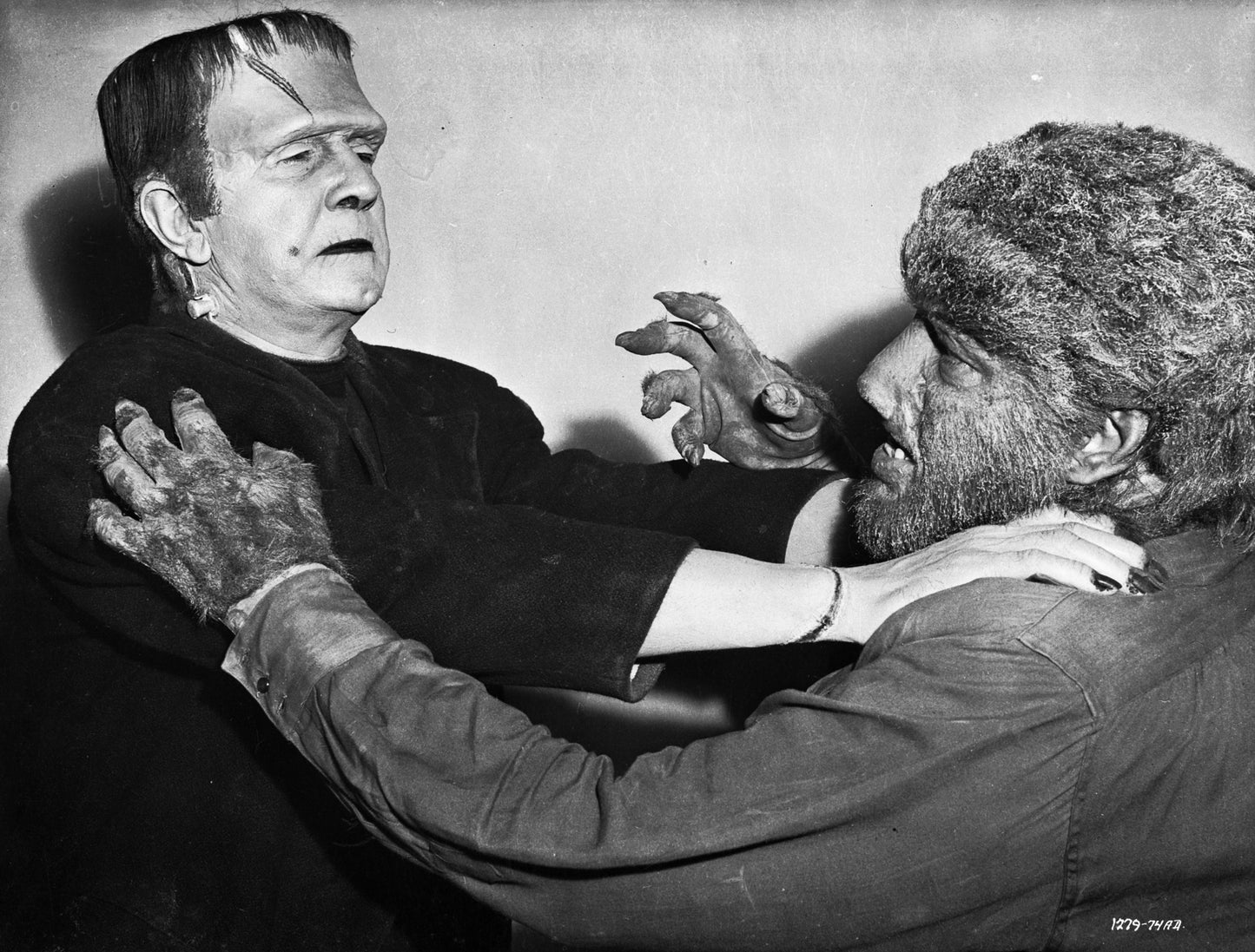 FRANKENSTEIN MEETS THE WOLFMAN (1943) Ilona Massey,Patric Knowles,Bela Lugosi,Lionel Atwill,Maria Ouspenskaya,Lon Chaney Jr. - Public Domain DVD NO CASE