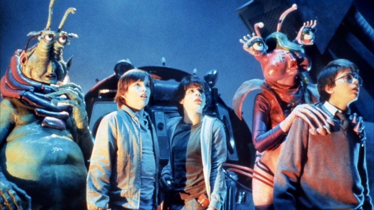 EXPLORERS (1985) Ethan Hawke,River Phoenix,Jason Presson - Public Domain DVD NO CASE
