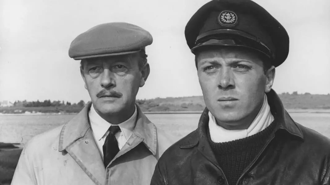 THE SHIP THAT DIED OF SHAME (1955) - Richard Attenborough - Public Domain DVD NO CASE