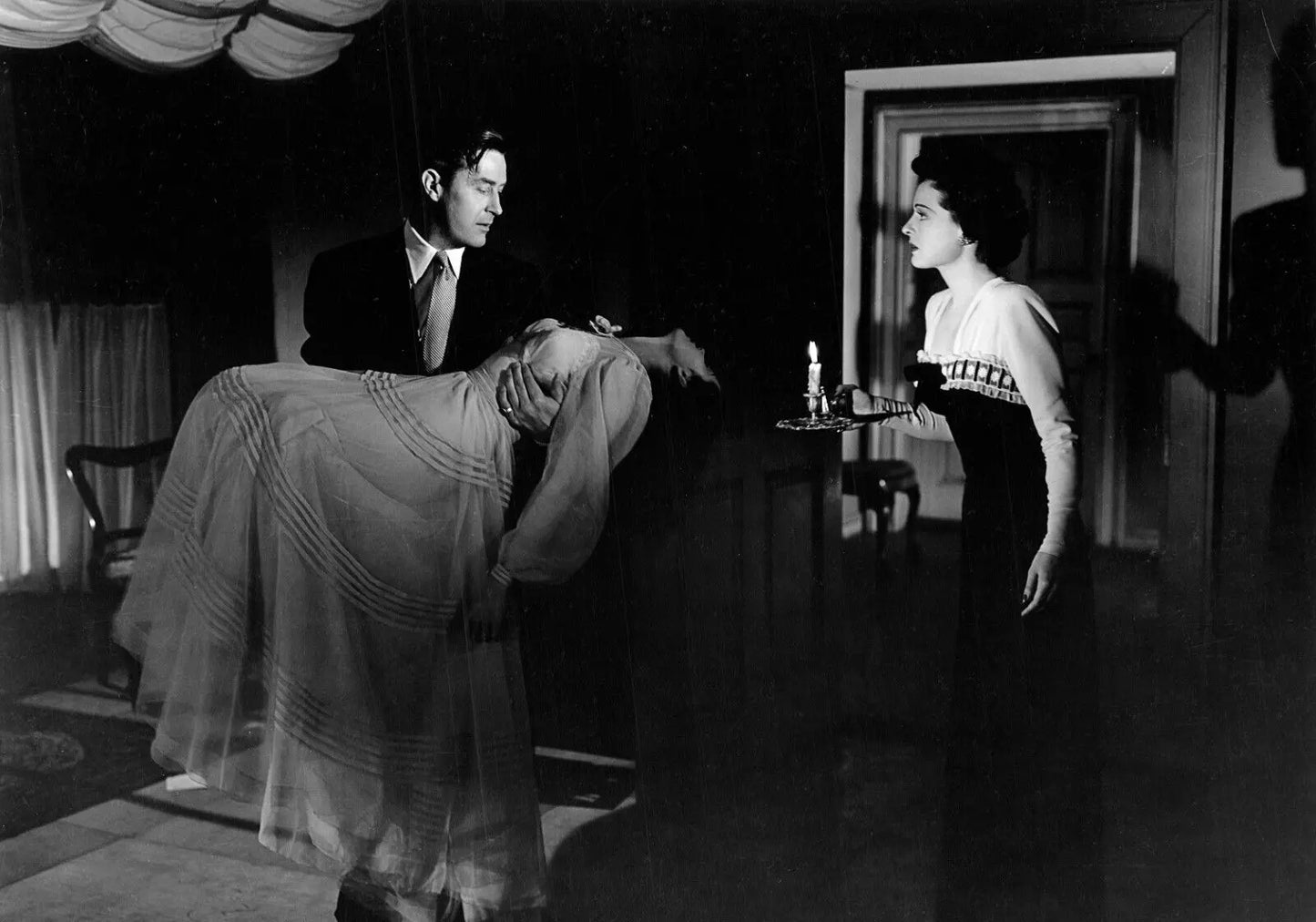 THE UNINVITED (1944) Ray Milland,Roderick Fitzgerald, Ruth Hussey - Public Domain DVD NO CASE